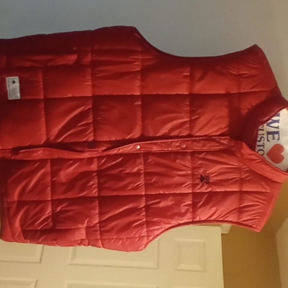 Lrg Vest
